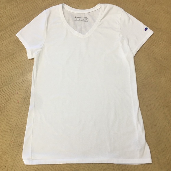 Champion Tops - Champion v-neck white tee